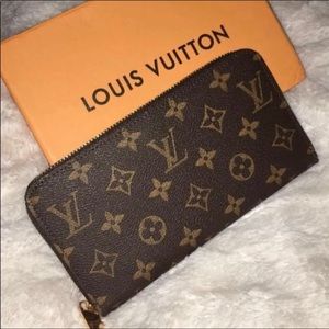 Louis Vuitton Zippy Wallet